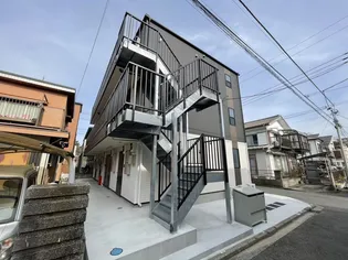 神奈川県横浜市金沢区六浦5丁目【アパート】の外観