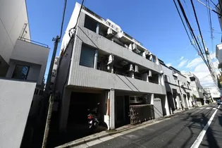 東京都中野区中野1丁目【マンション】の外観