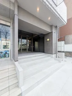 東京都中野区弥生町1丁目【マンション】の外観