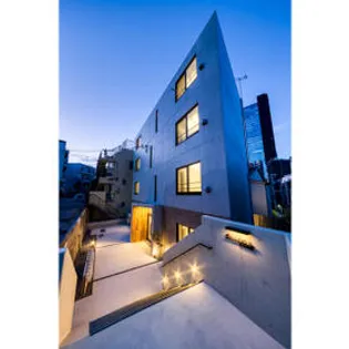 東京都新宿区北新宿1丁目【マンション】の外観