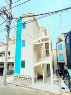 神奈川県横浜市鶴見区仲通2丁目【アパート】の外観