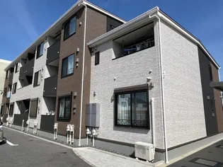 エレガンシア タカの画像