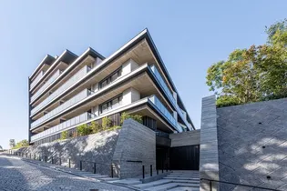 東京都港区元麻布1丁目【マンション】の外観