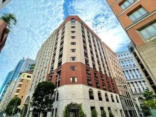 東京都港区東新橋2丁目【マンション】の外観