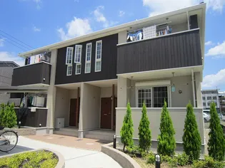 エレガンシア セターレの画像