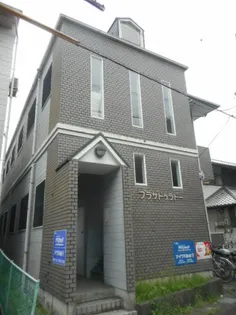 プラザ ドゥ ラドーの画像