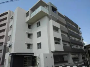 アムール レヴールの画像