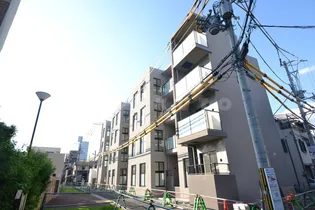 大阪府吹田市片山町1丁目【マンション】の外観
