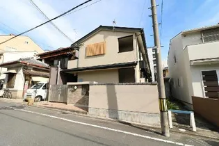 京都府京都市上京区下長者町通千本西入六番町【アパート】の外観