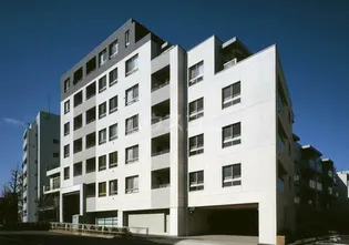 東京都渋谷区千駄ヶ谷3丁目【マンション】の外観