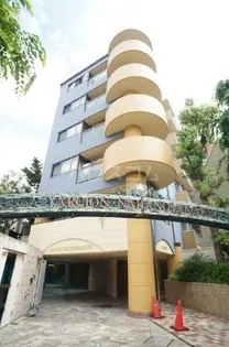東京都中野区中央1丁目【マンション】の外観