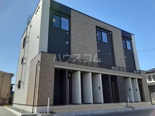 栃木県小山市駅南町4丁目【アパート】の外観