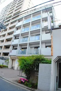 早川マンション【3階】の外観