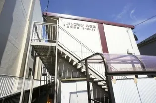 パンプキンハウス【2階】の外観