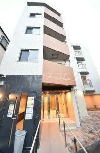 東京都新宿区余丁町【マンション】の外観