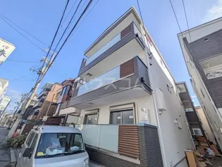 ヴァルトガッセ森小路【3階】の外観