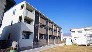 ナトゥーラ ビービーの画像