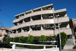 フローライト関大前【4階】の外観