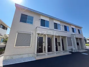 ラ レーヌ 80の画像