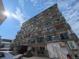 東京都世田谷区世田谷4丁目【マンション】の外観