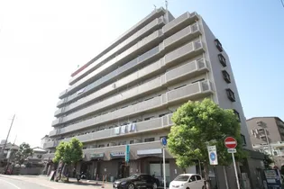 アドラブールウエストの画像