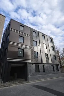 東京都新宿区大京町【マンション】の外観