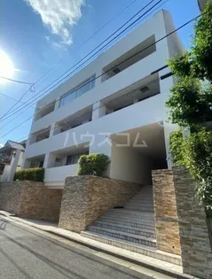 ヤサビアン【1階】の外観