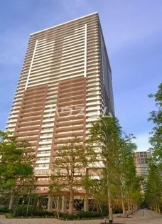 ロイヤルパークスタワー南千住【33階】の外観