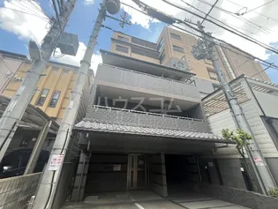 グランレブリー室町六角【3階】の外観