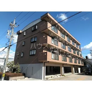 マウンテール【2階】の外観