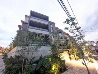 東京都世田谷区給田3丁目【マンション】の外観