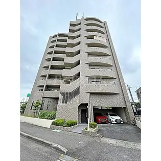 ファミーユ植田東の画像