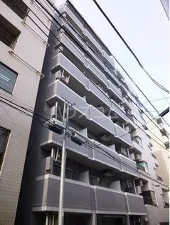 ドルチェ新宿【3階】の外観