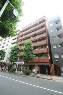 カテリーナ新宿御苑駅前【7階】の外観