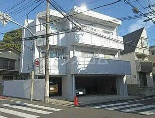 フラット大沢【1階】の外観