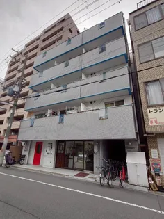ホワイトハウス3番館【4階】の外観