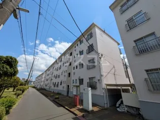 長津田団地12号棟の画像