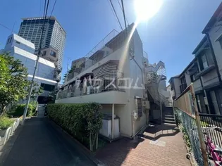ハイツ南駒場【1階】の外観