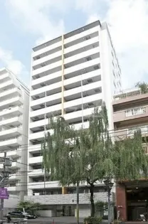 東京都新宿区新宿1丁目【マンション】の外観