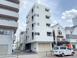 ウッディエイトの画像