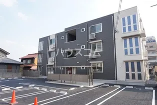 アンダー フォレストの画像