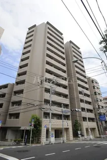東京都新宿区弁天町【マンション】の外観