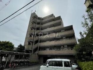 メゾンセルクルの画像