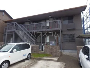 パイン・ウォール【2階】の外観