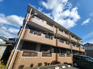 クラスト参番館の画像