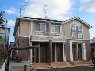 シュティル ティットの画像