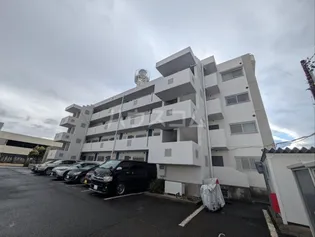 ロイヤル前山の画像