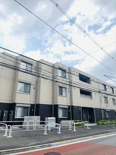 ヴィヴィアン【2階】の外観