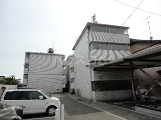 グランディール嵯峨【3階】の外観