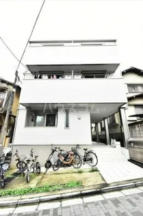 プラージュ早稲田【3階】の外観